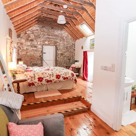 The Dairy بيت للعطل كلونيمل